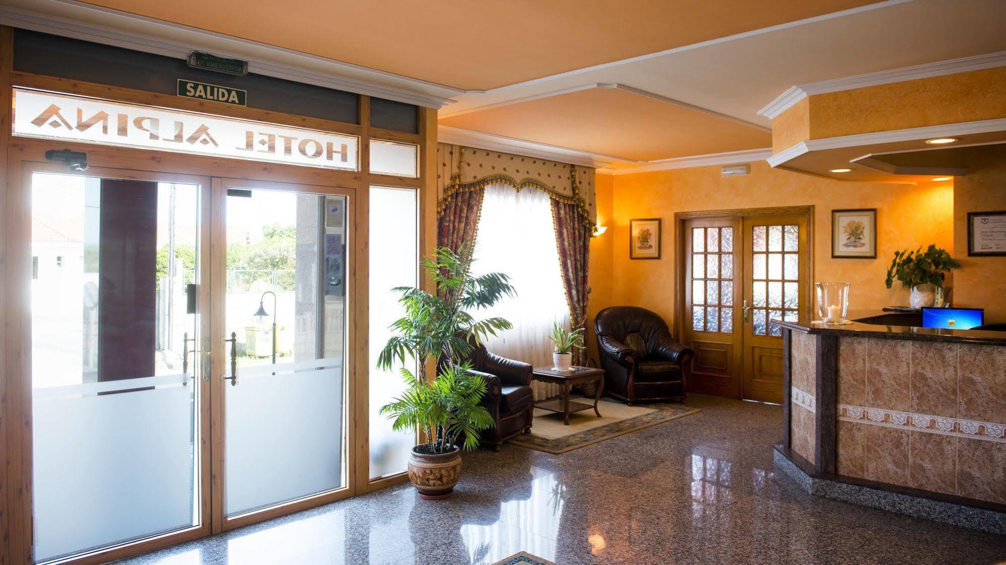 Alda Alpina Hotel Villanueva De Arosa Exterior photo